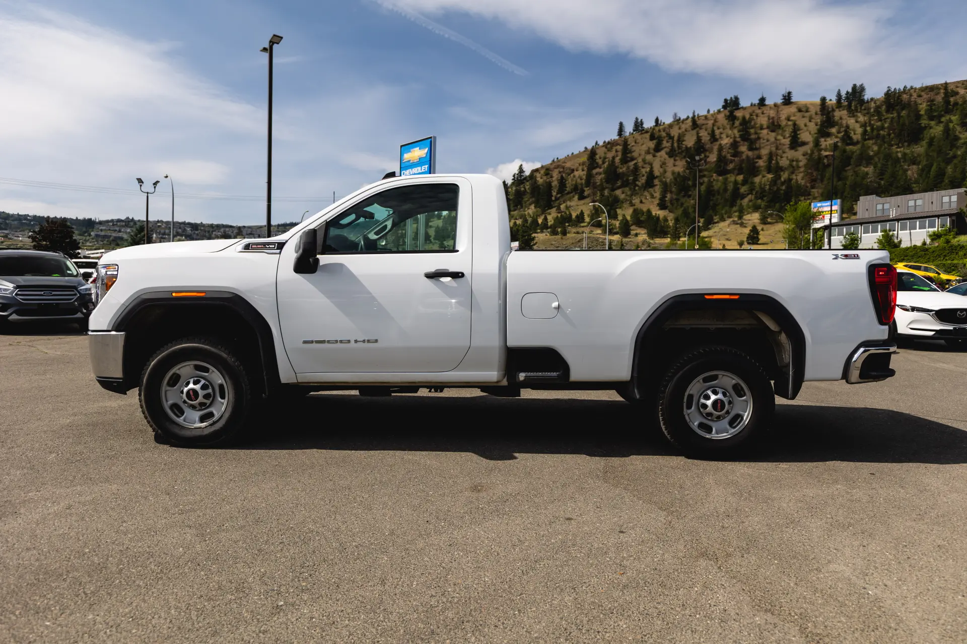 
								2022 GMC Sierra 2500HD Pro full									